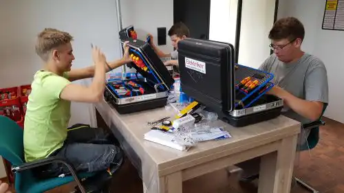 Praktikum, Ferienarbeit